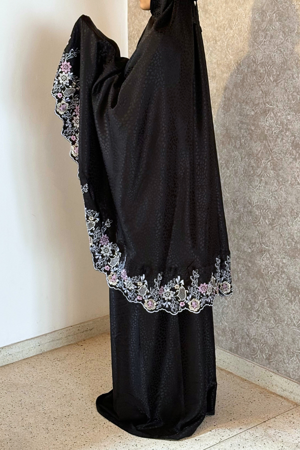 Maxi Floral Prayer Cloth - Black