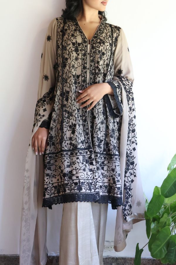 Short Freya 3 Piece Set - Black & Beige