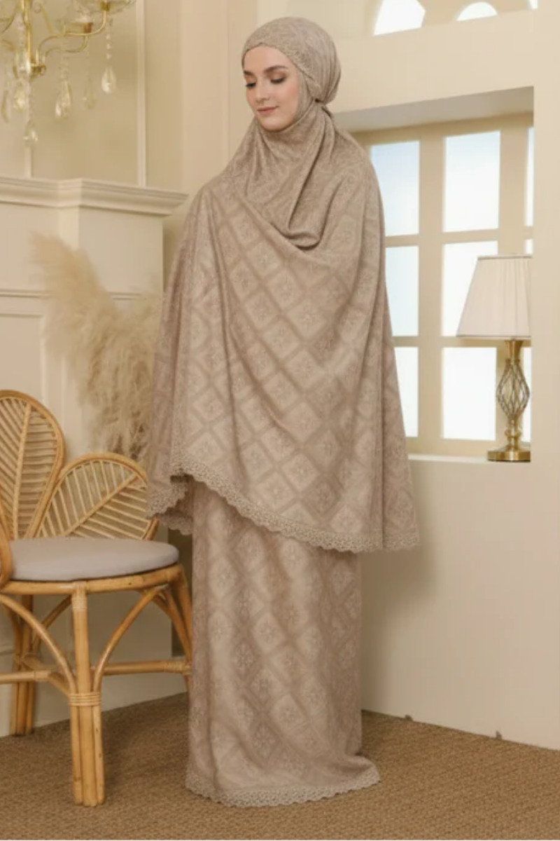 #color_warm beige
