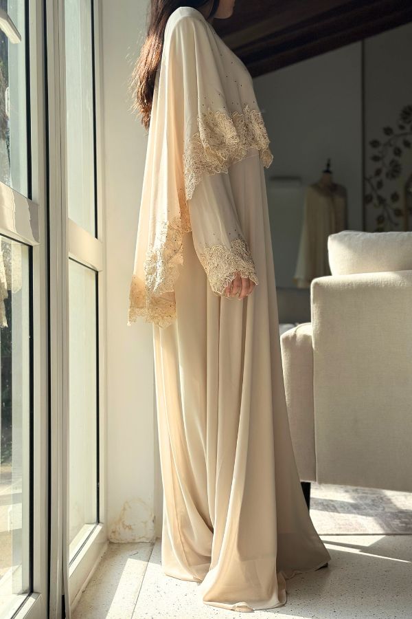 #color_off white