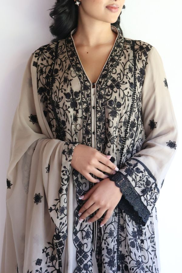 Short Freya 3 Piece Set - Black & Beige