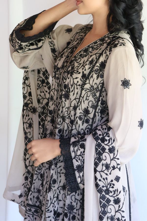 Short Freya 3 Piece Set - Black & Beige