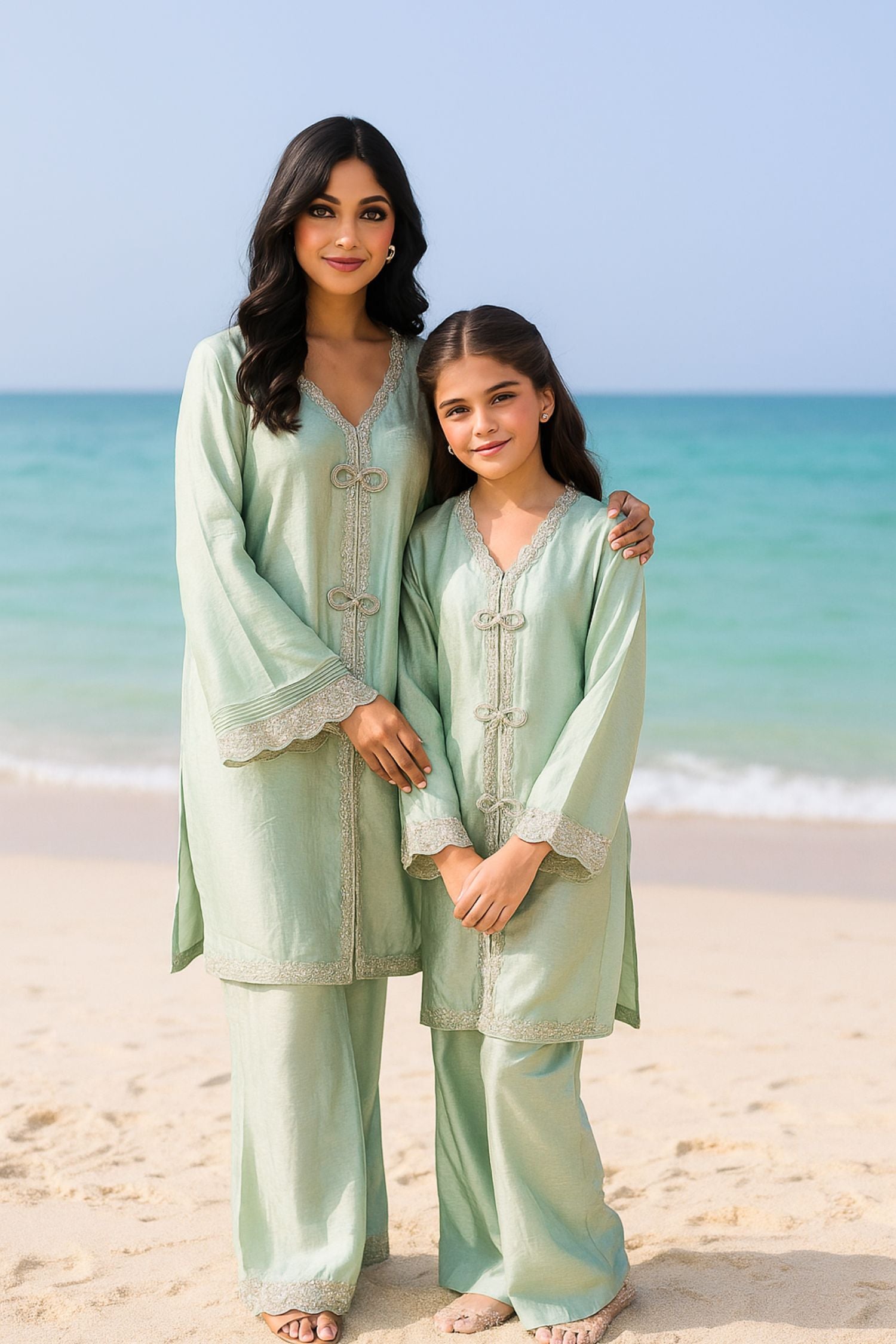 Ameena Luxe Bow Set
