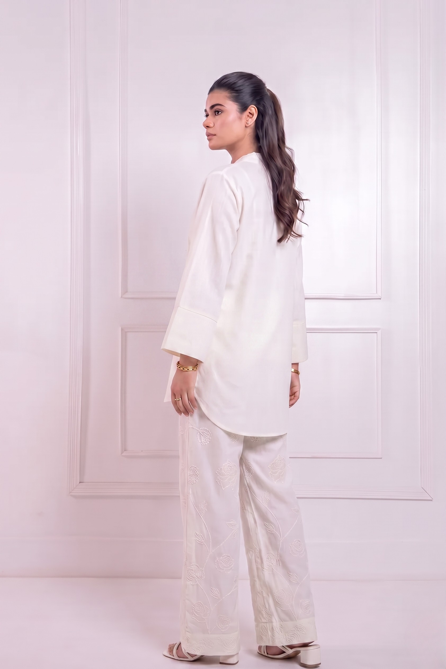 Embroidered Pants - White