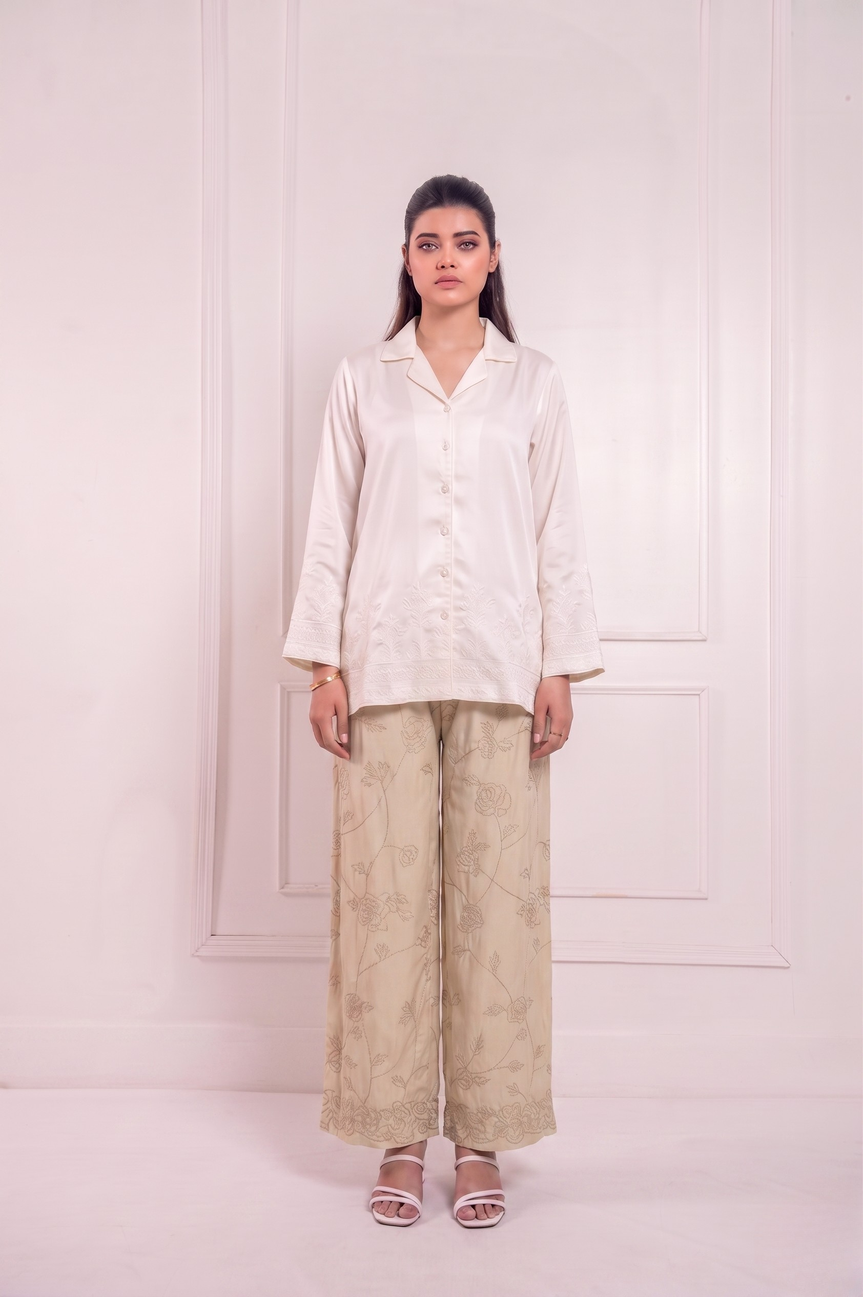 Embroidered Pants - Beige