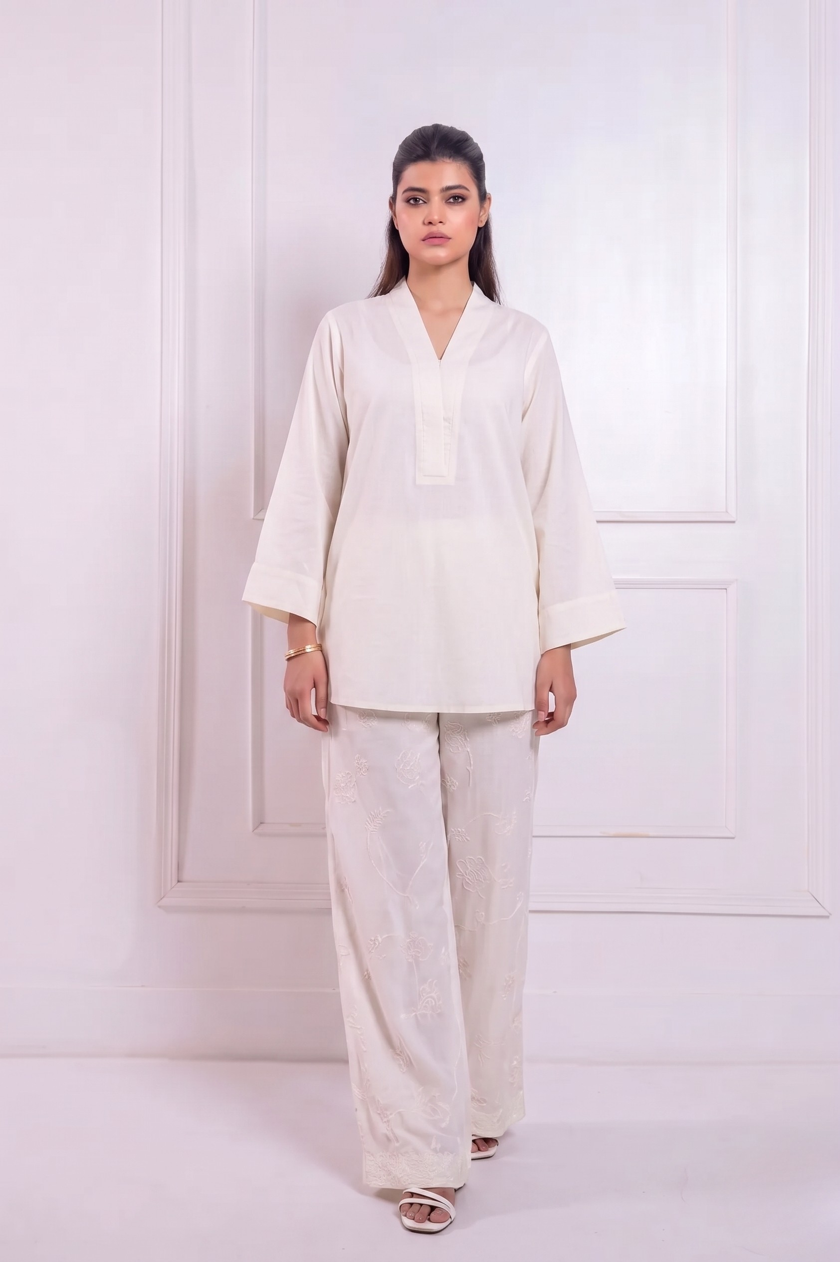 Embroidered Pants - White