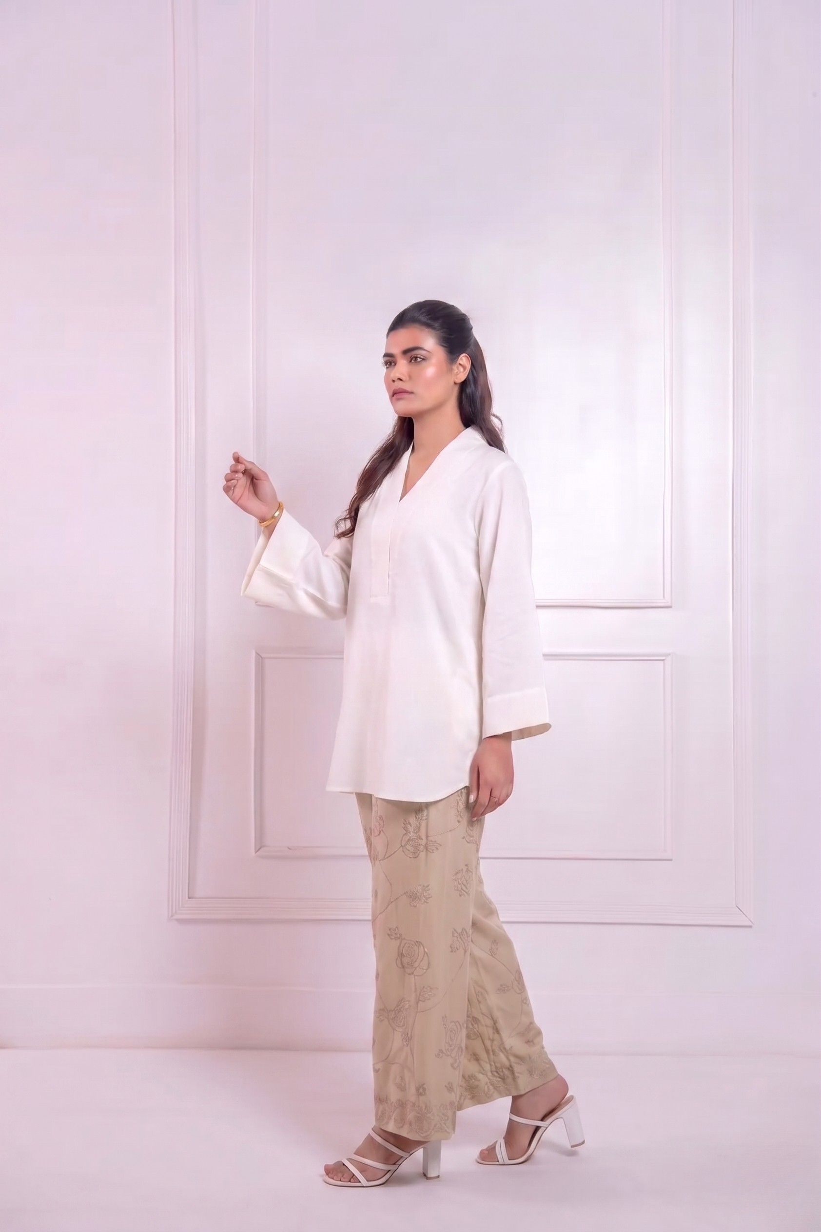 Embroidered Pants - Beige