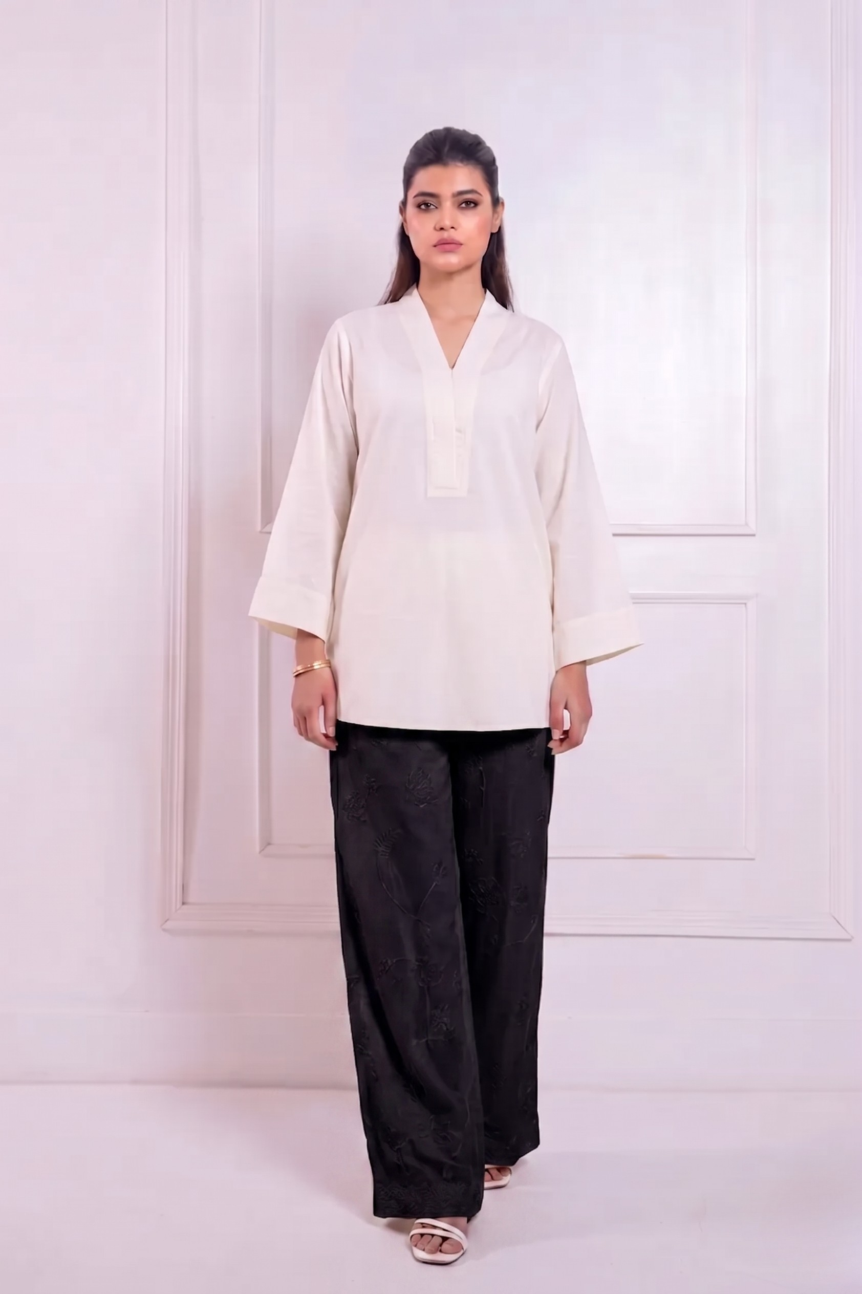 Embroidered Pants - Black