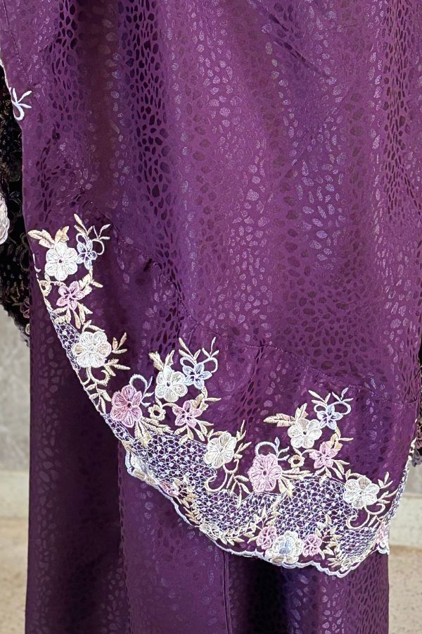 Maxi Floral Prayer Cloth - Aubergine