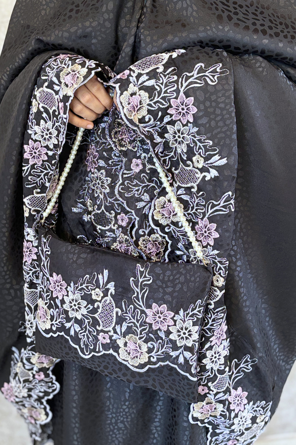 Maxi Floral Prayer Cloth - Black