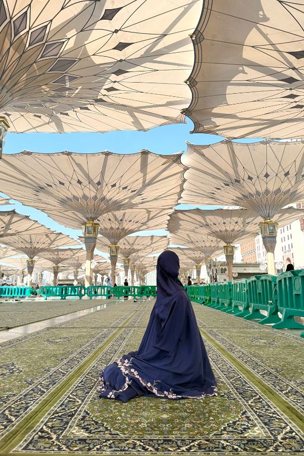 Floral Prayer Cloth - Ink Blue