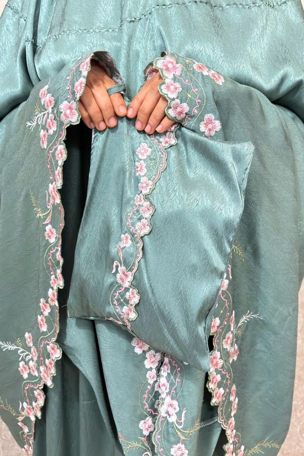 Floral Prayer Cloth - Sea Green