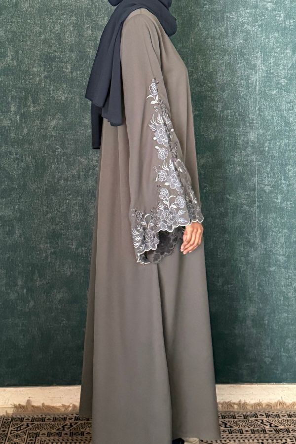 Nisa Abaya Gray