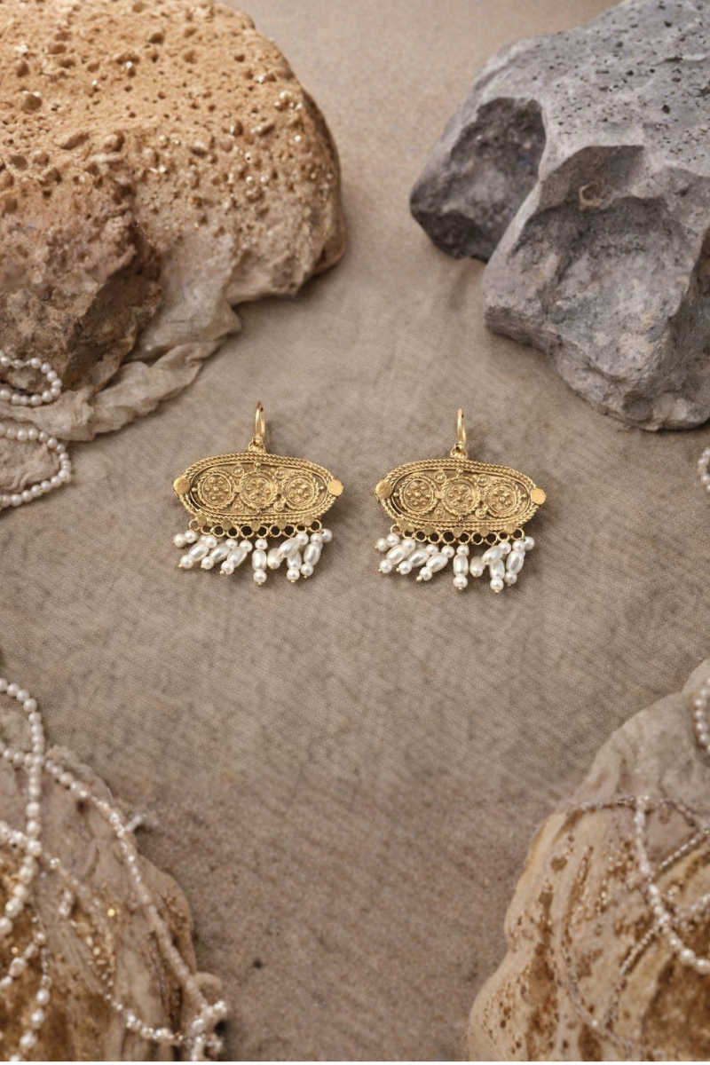 Oval Pearl Earrings