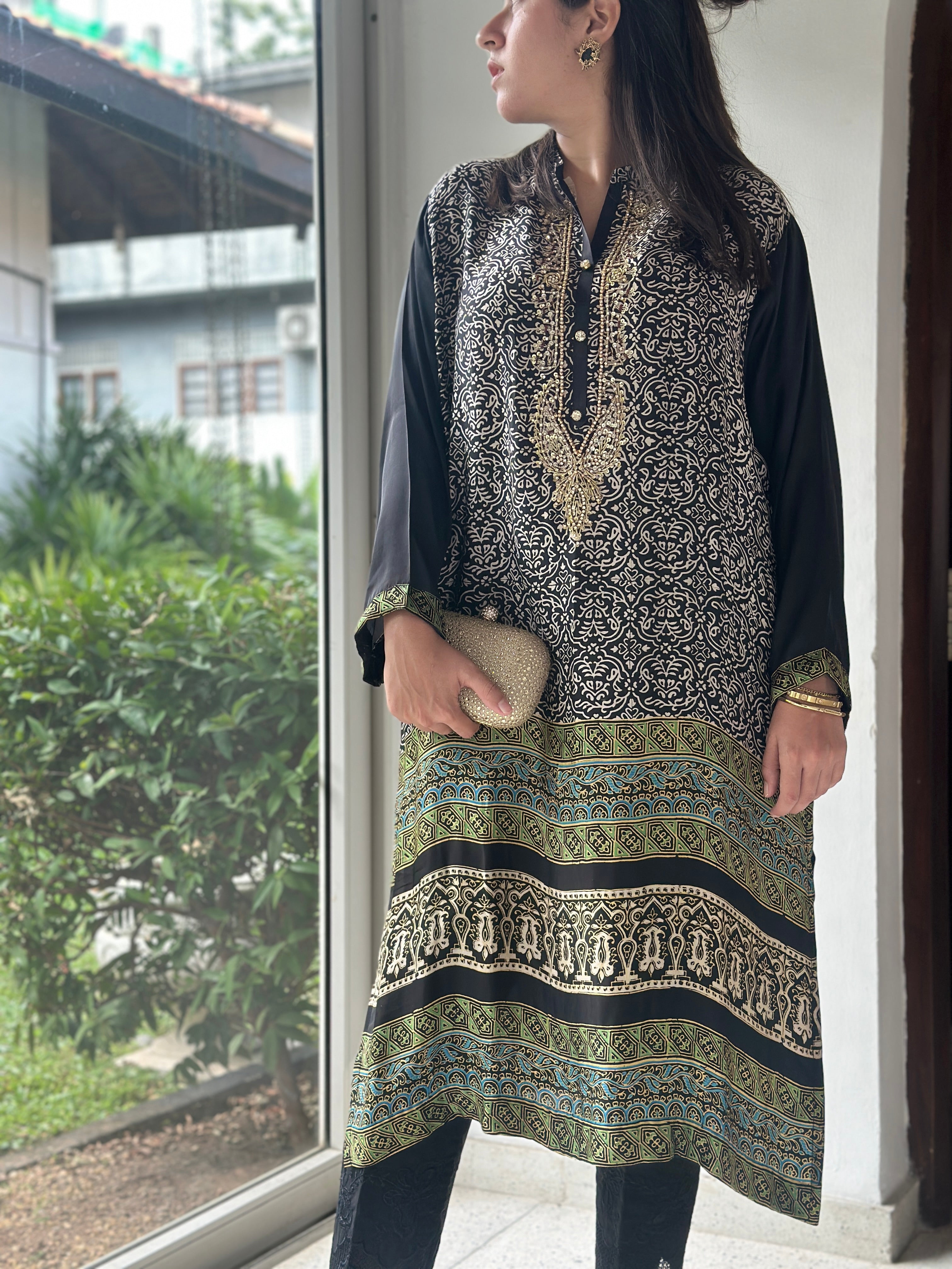 Reem Printed Kurta Black