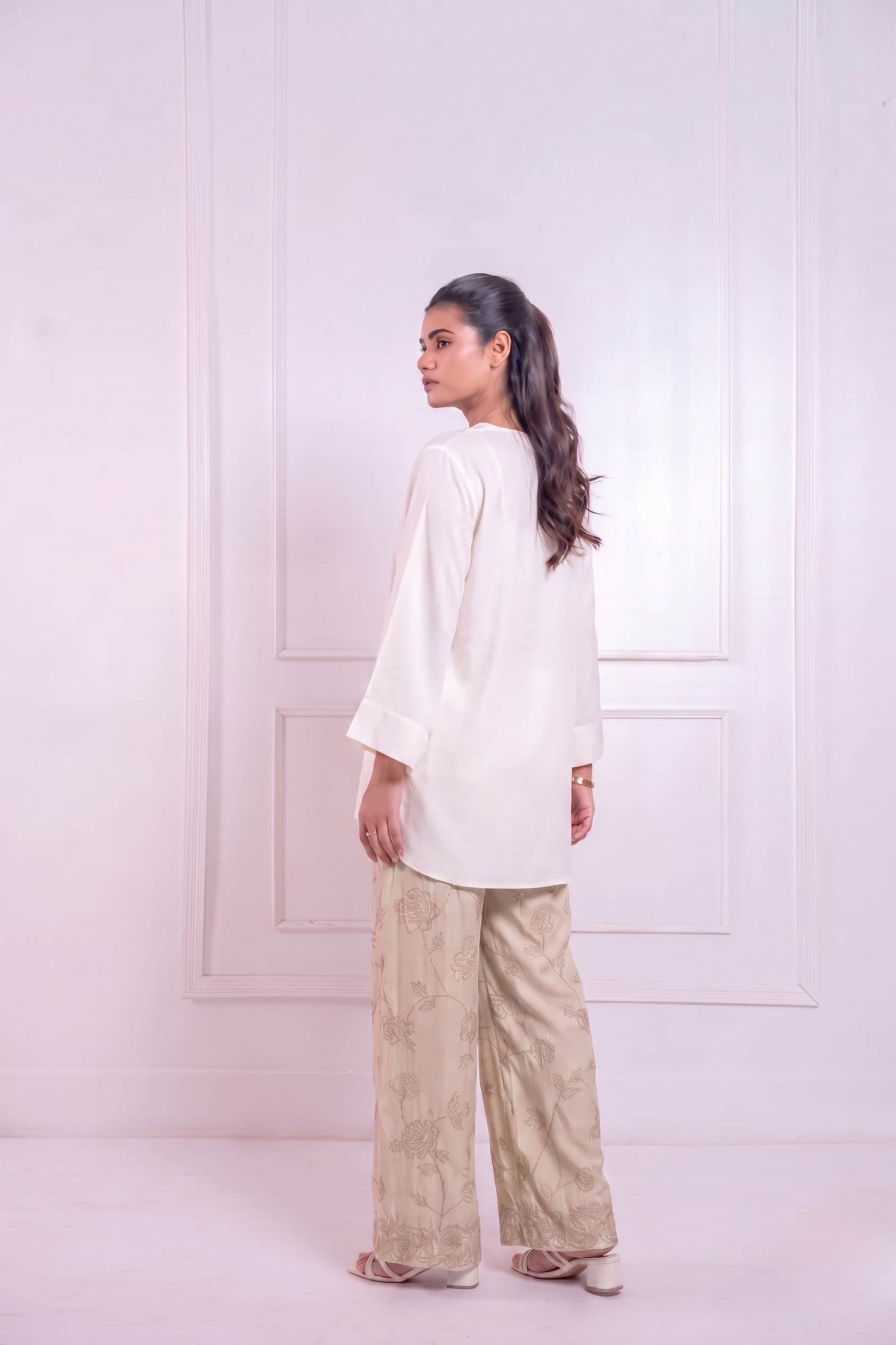 Embroidered Pants - Beige