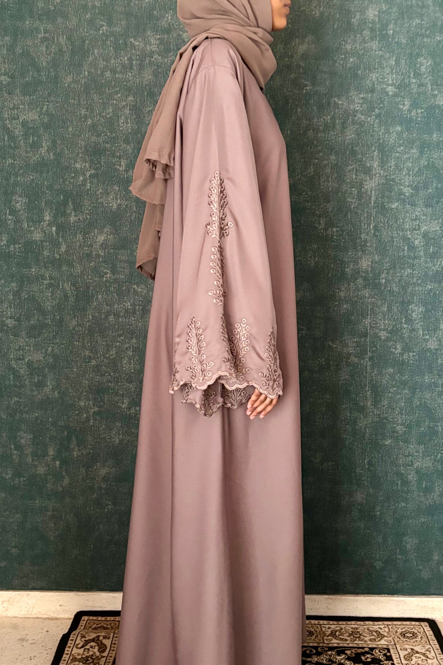 Niswa Abaya - Grey